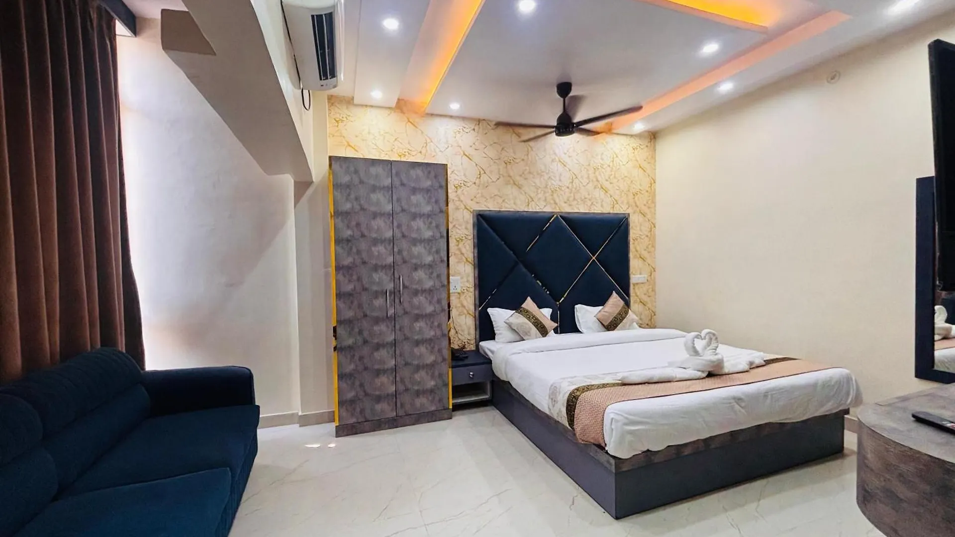 Kashvi Hotels Βαρανάσι