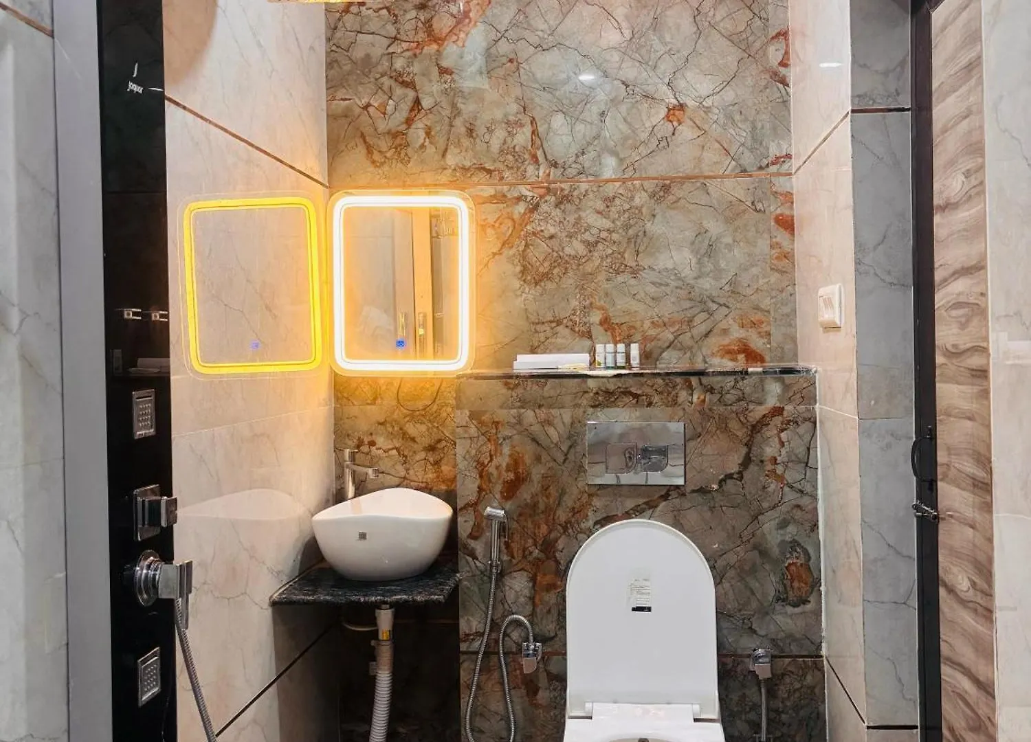 Kashvi Hotels Βαρανάσι