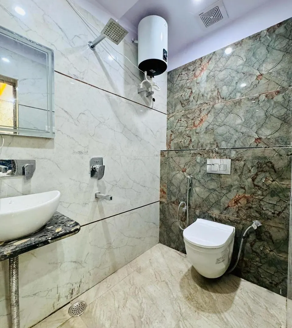 Kashvi Hotels Βαρανάσι 3*,  Ινδία